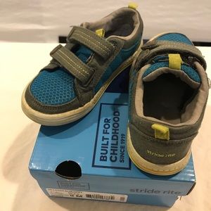 Strike rite sneaker - size 9